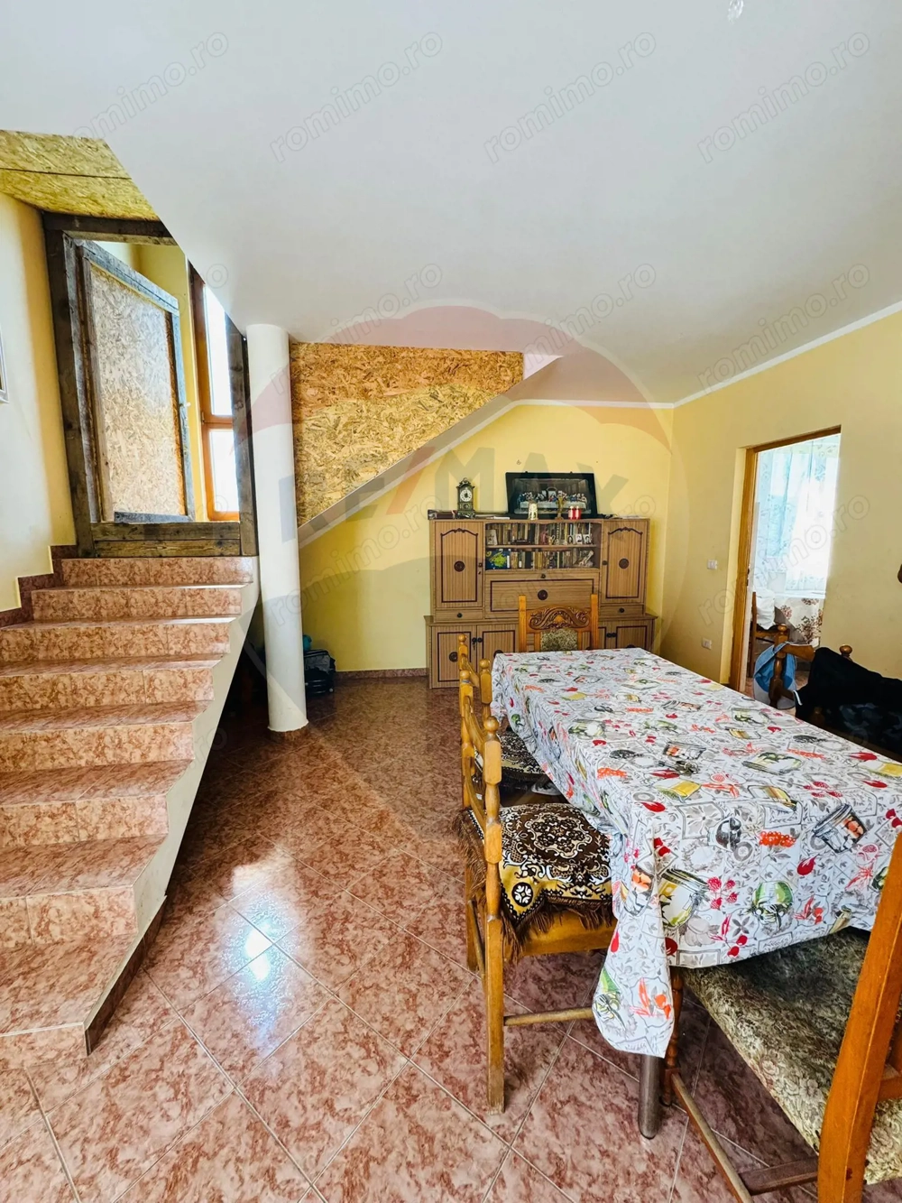 Casă / Vilă cu 5 camere de vânzare