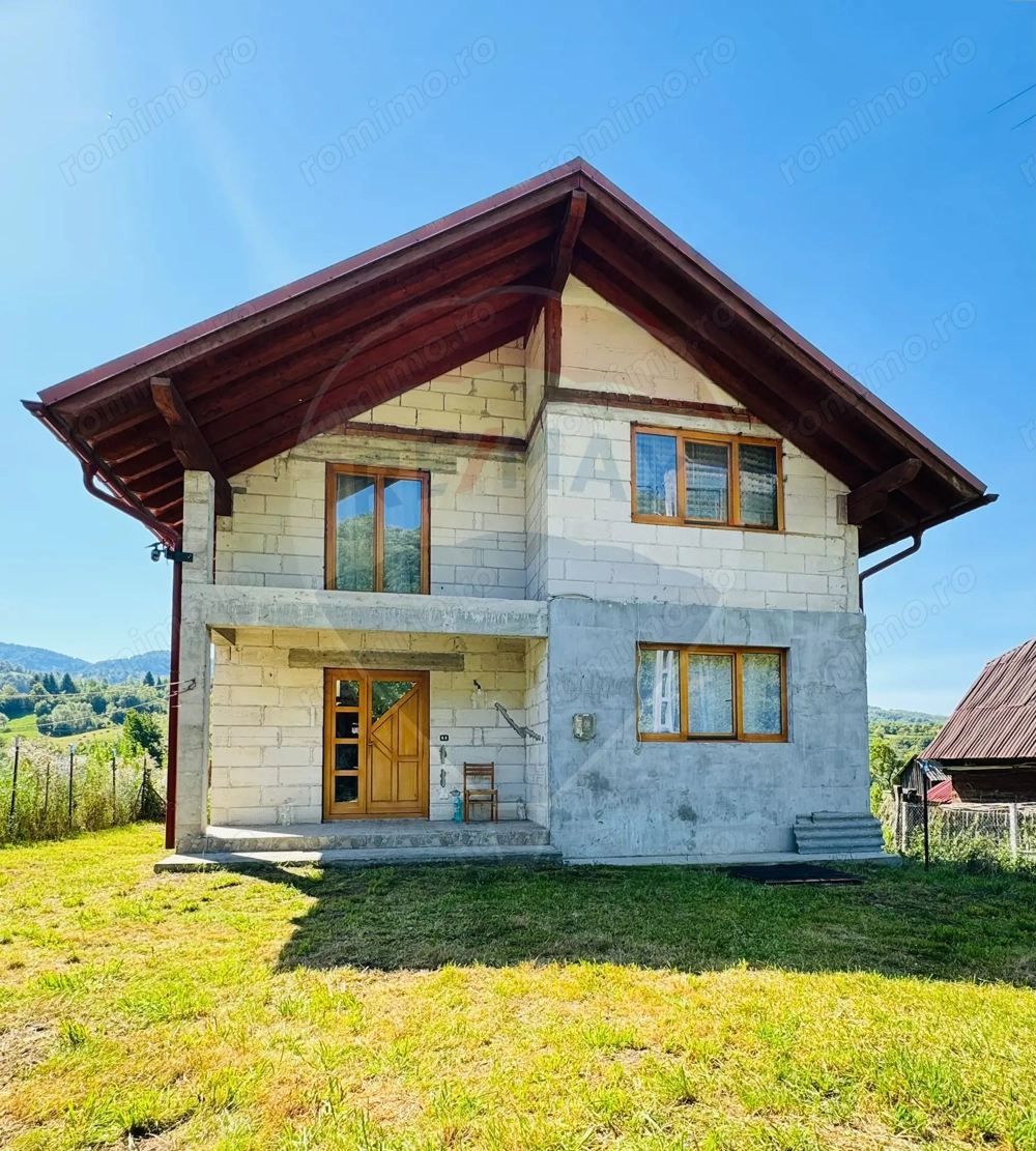 Casă / Vilă cu 5 camere de vânzare