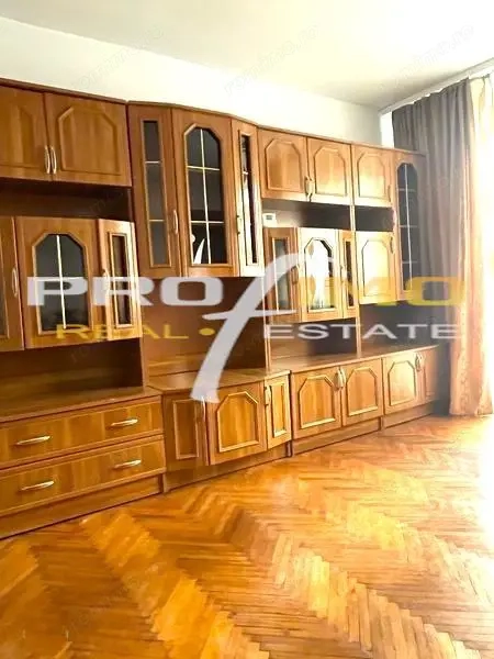 Apartament 3 camere, semidecomandat, Zona Sabroso Intim