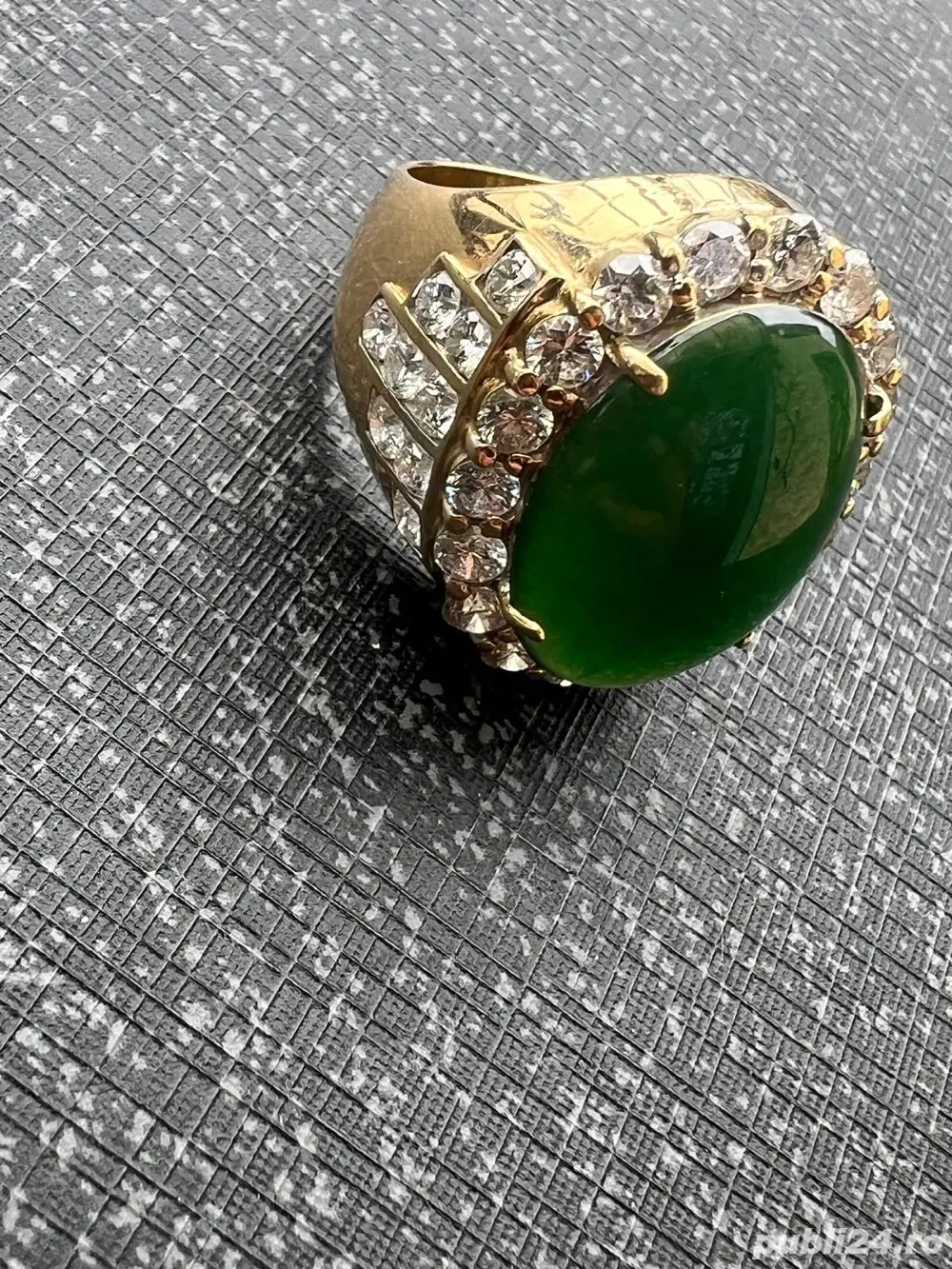 inel Rusia aur cu 4 ct diamante si jad