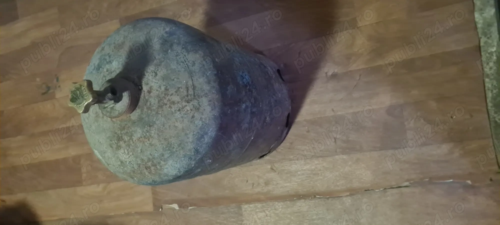 vând butelie fara guler