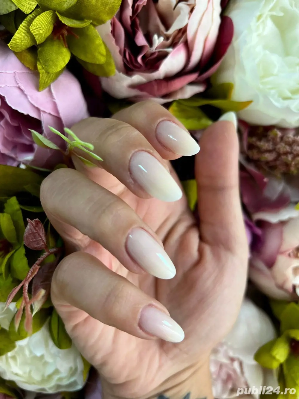 Manichiurista angajare