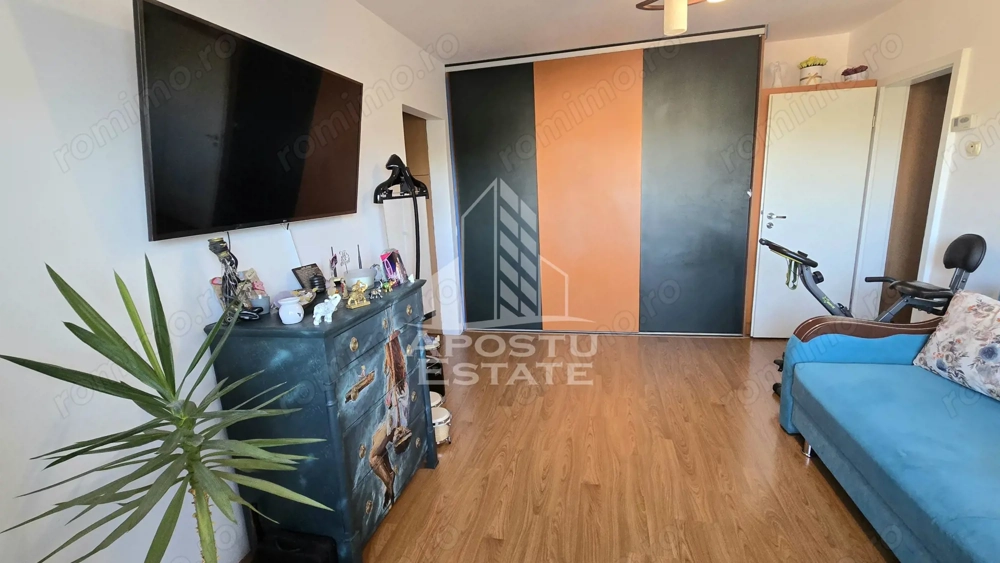 Apartament cu 2 camere, centrala proprie, etaj intermediar, Lipovei