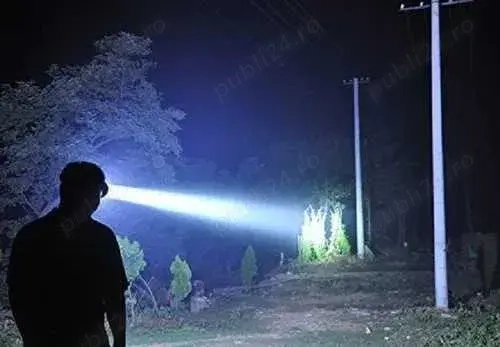 Lanterna frontala laser puternica zoom raza 300metri cu acumulator litiu 18650 , noi la cutie
