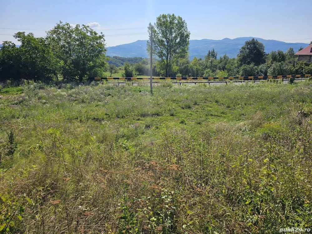 Vând teren intravilan 