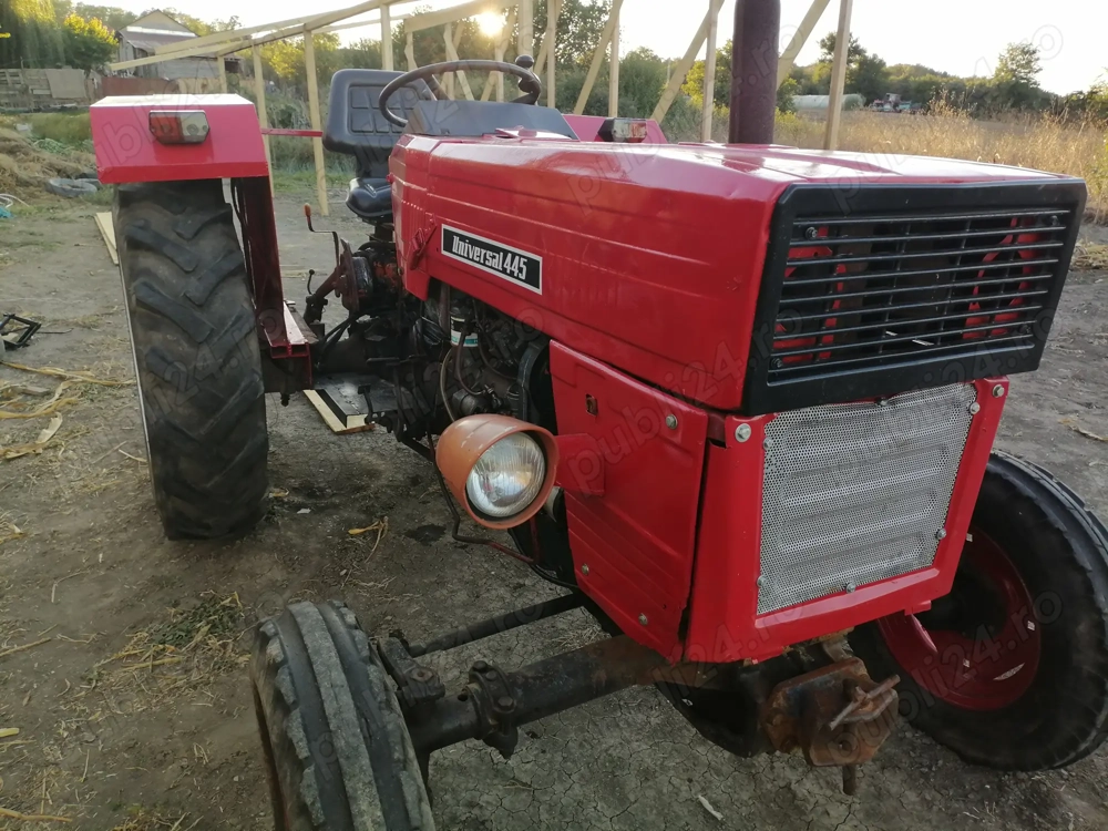 Tractor utb 445 