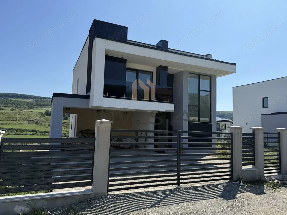 CASA INDIVIDUALA DE VANZARE TEREN 600MP FAGET