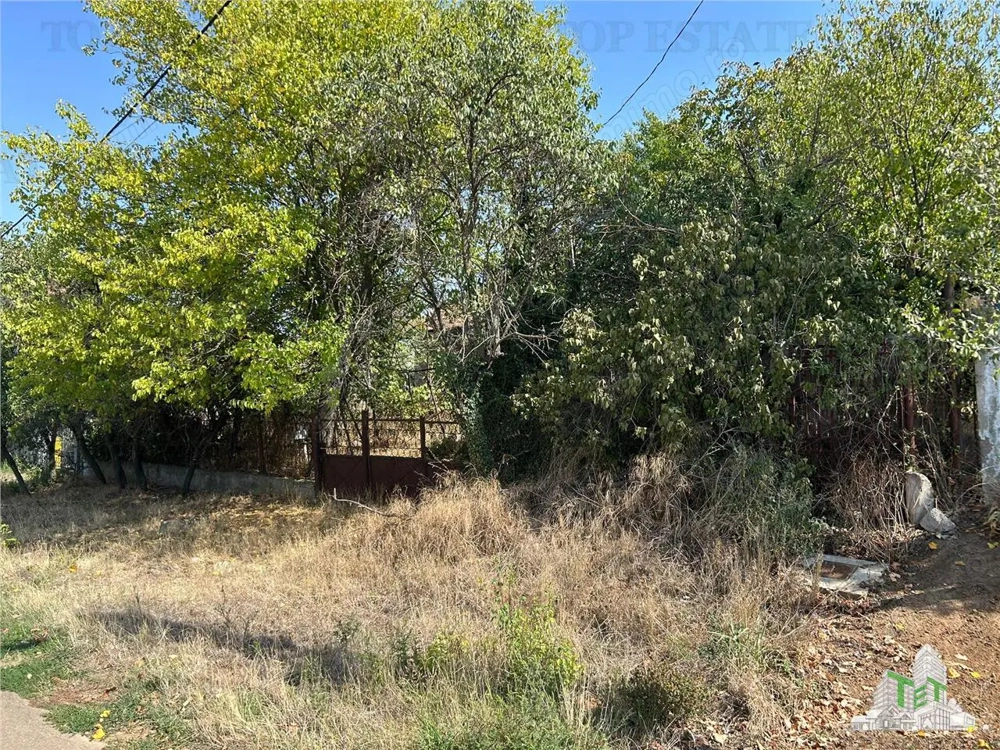 Oportunitate de investitie: Teren intravilan 1008mp cu casa +  teren extravilan 3100mp in spate, rez