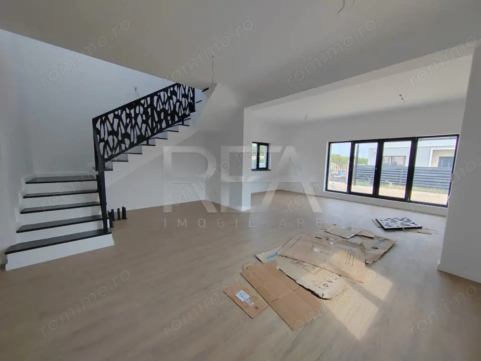 Vila 4 Camere + 2 Locuri de Parcare Corbeanca