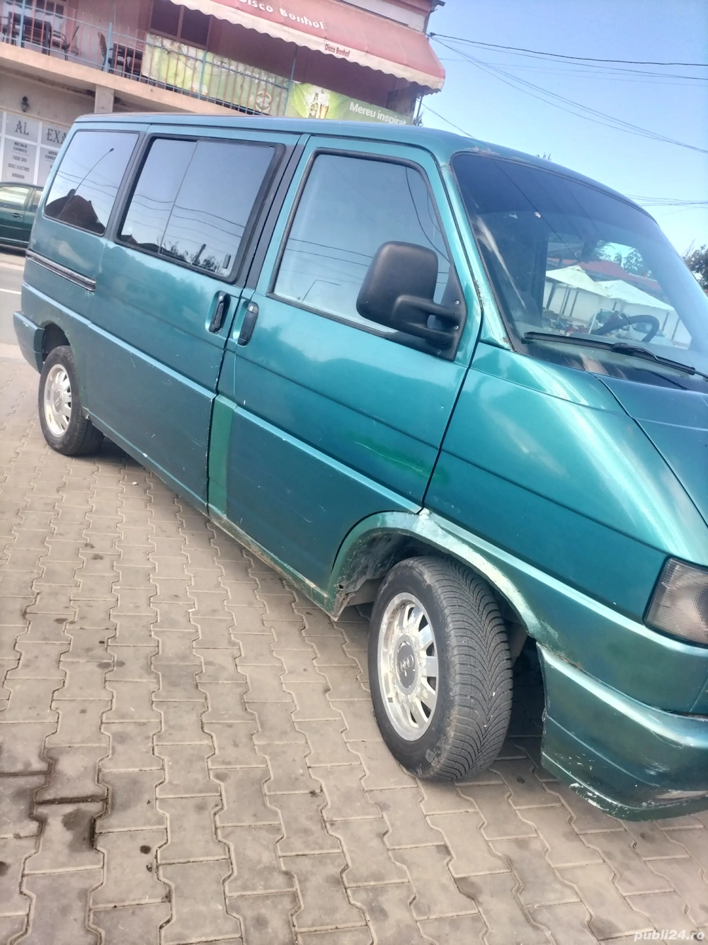 Vand t4 în stare de funcționare 