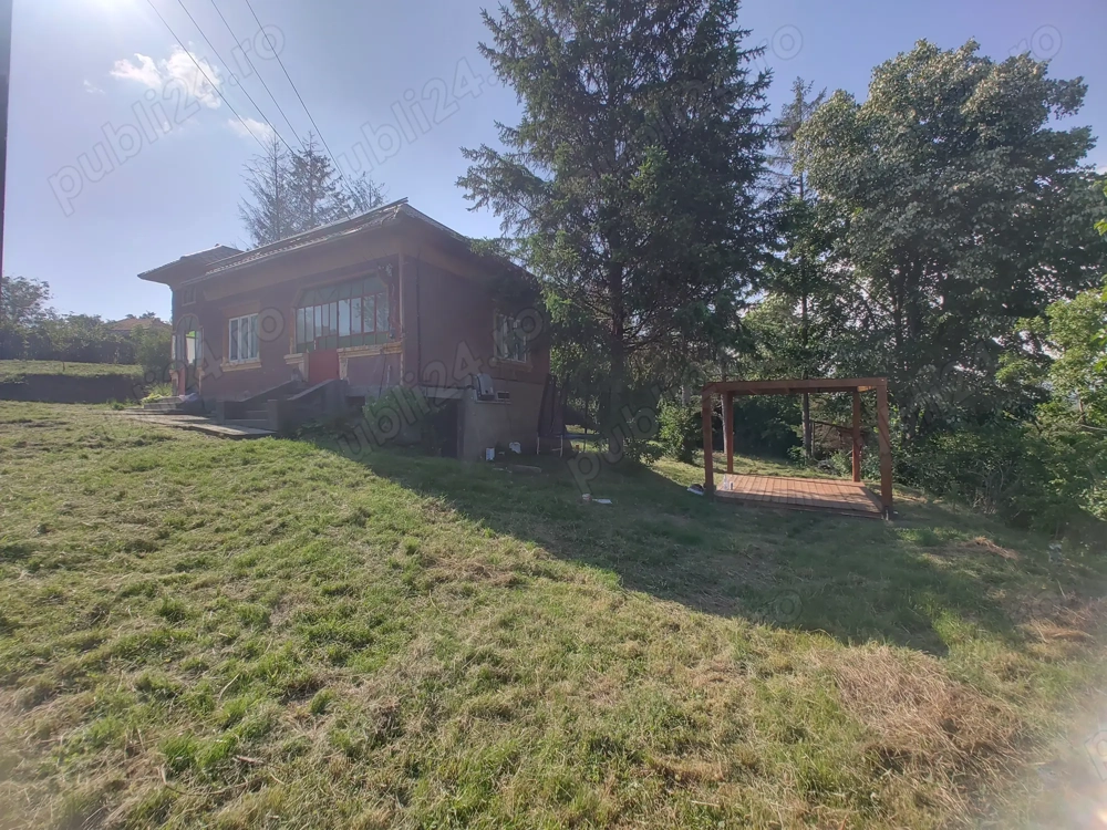 Casa batraneasca cu teren în sat Schitu Scoicesti, com Leordeni, Argeș 