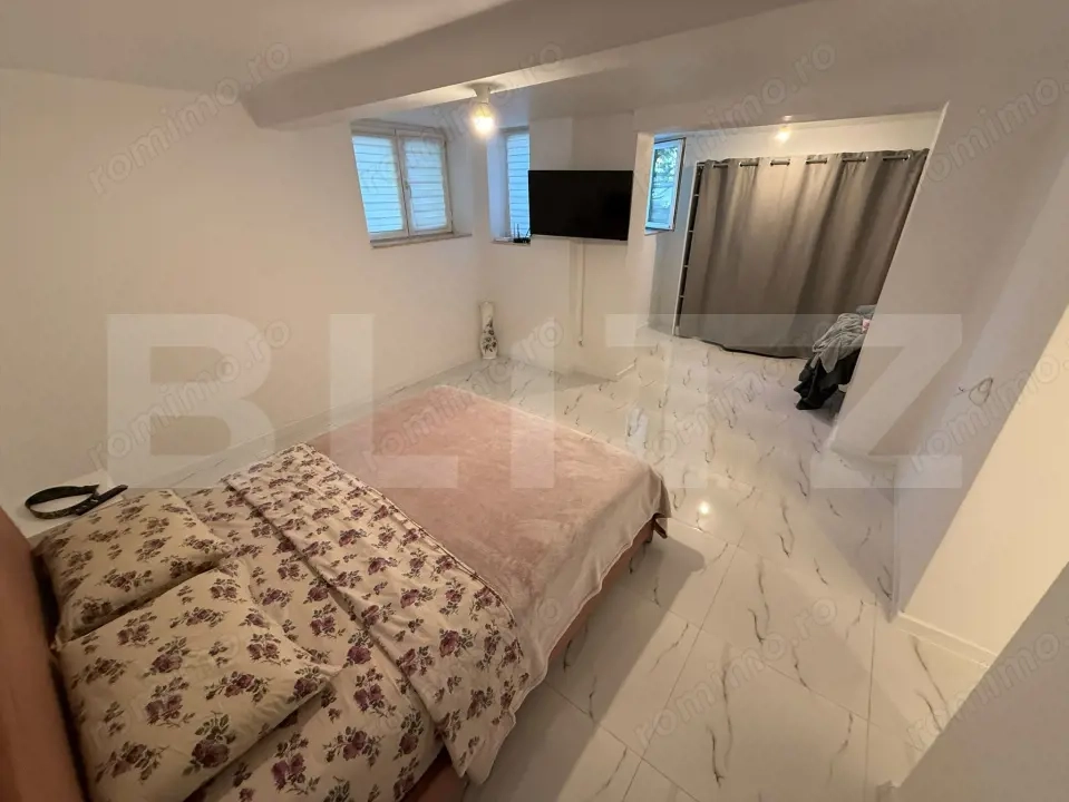 Apartament 3 camere decomandat, Pretabil spatiu comercial, 110 mp, zona centrala