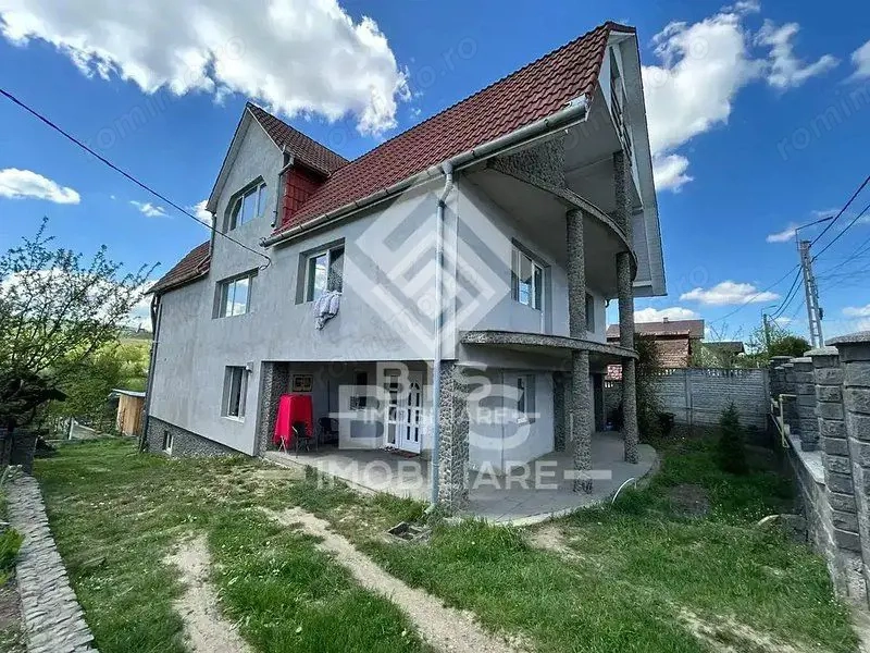 Casa spatioasa pe 3 nivele - Sigmir