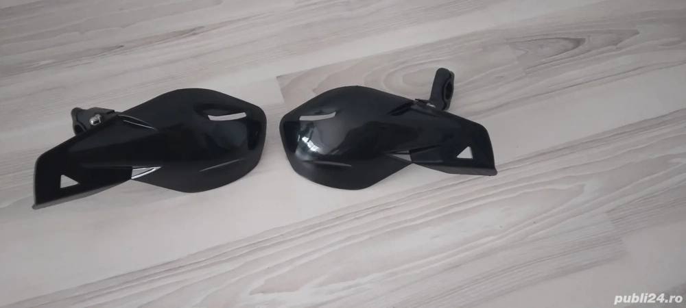 P R O T E C Ț I I de mână pentru motocicletă 