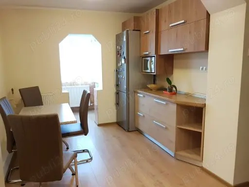 Inchiriez ap 2 cam, decomandat, central, zona linistita