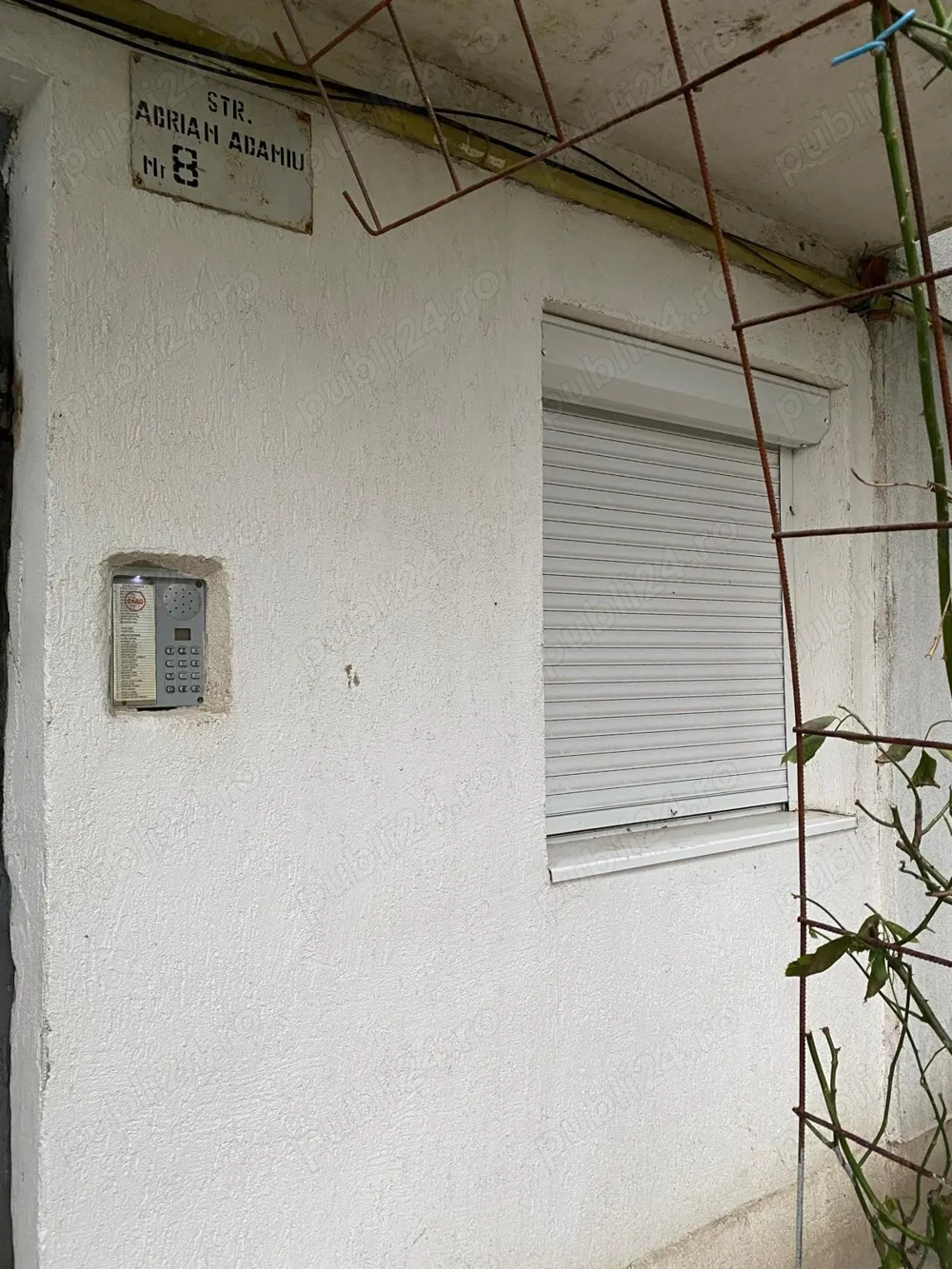 Se vinde cameră de locuit