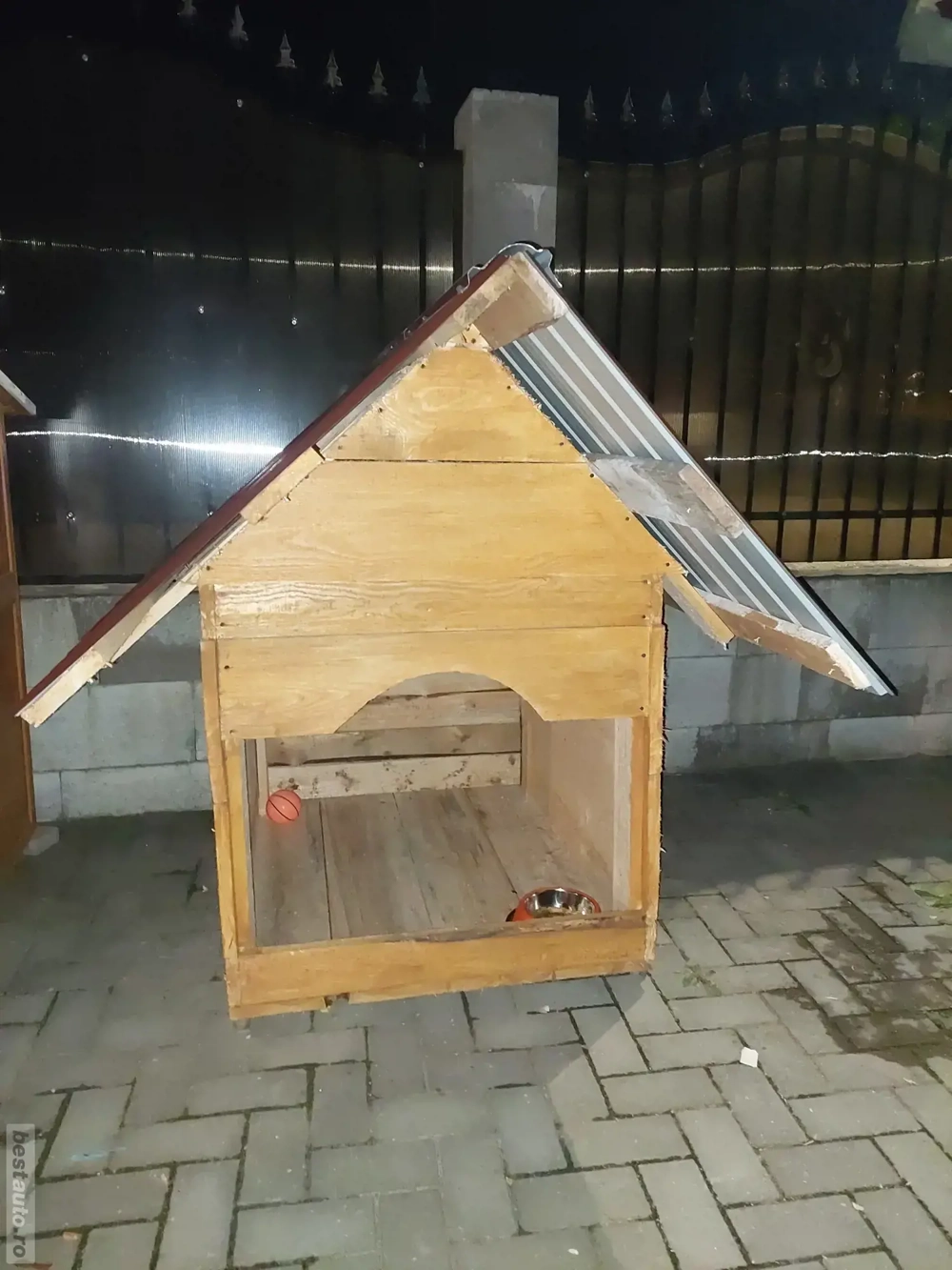 casuta pentru caini talie mare