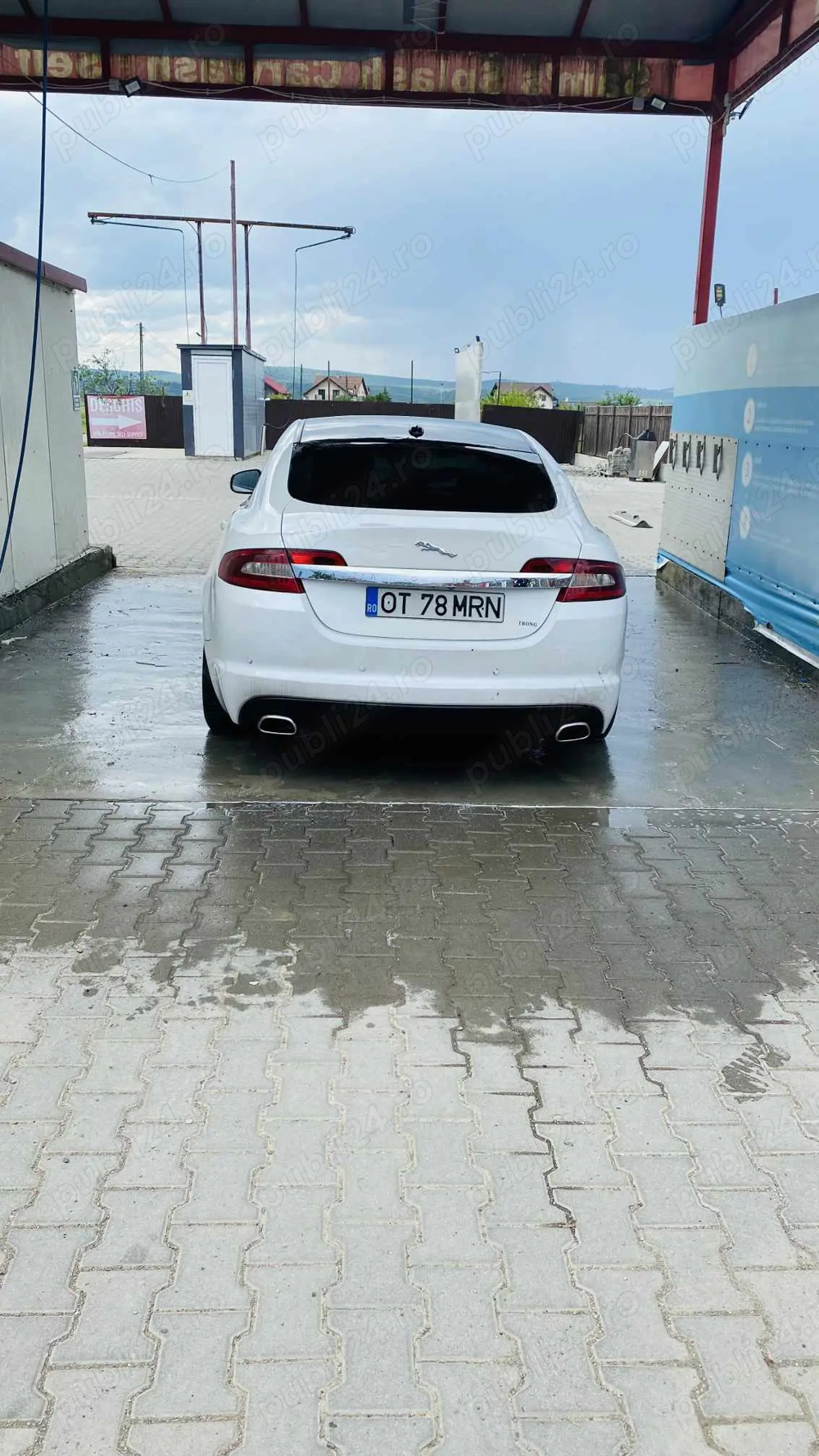 Vand sau schimb jaguar xf 