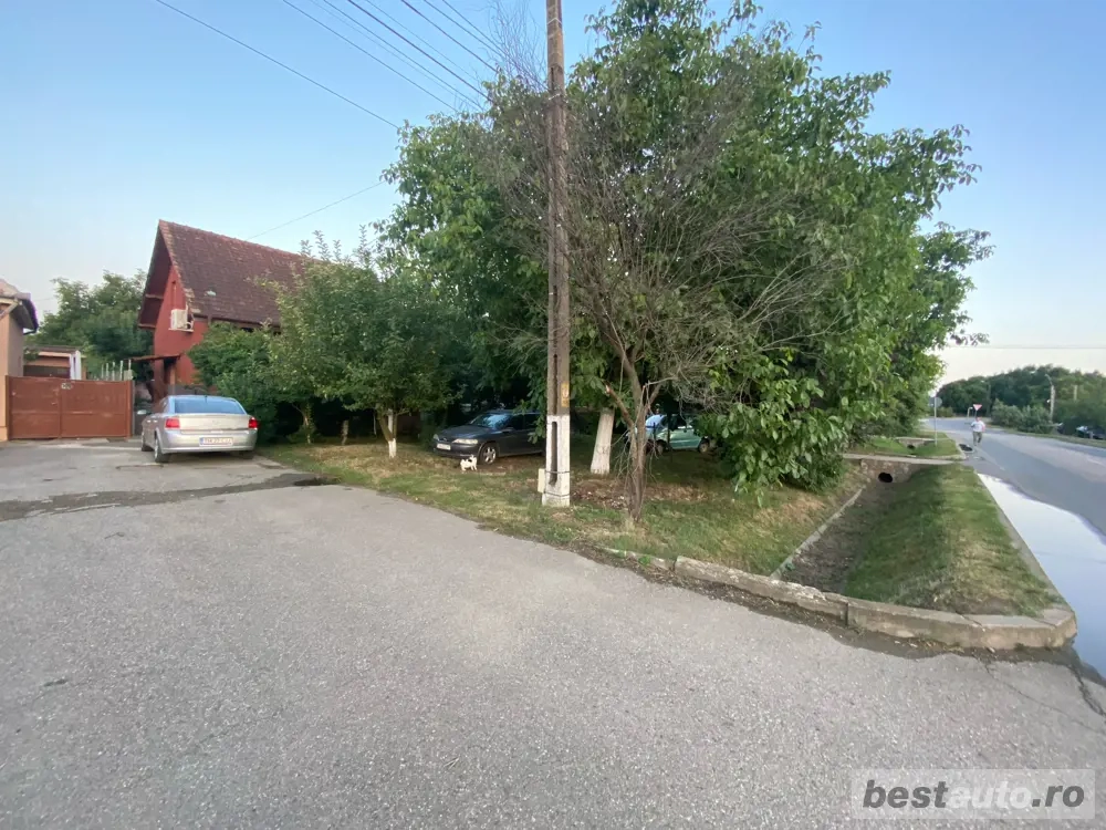 Vând casa in centrul Ghirodei sau schimb