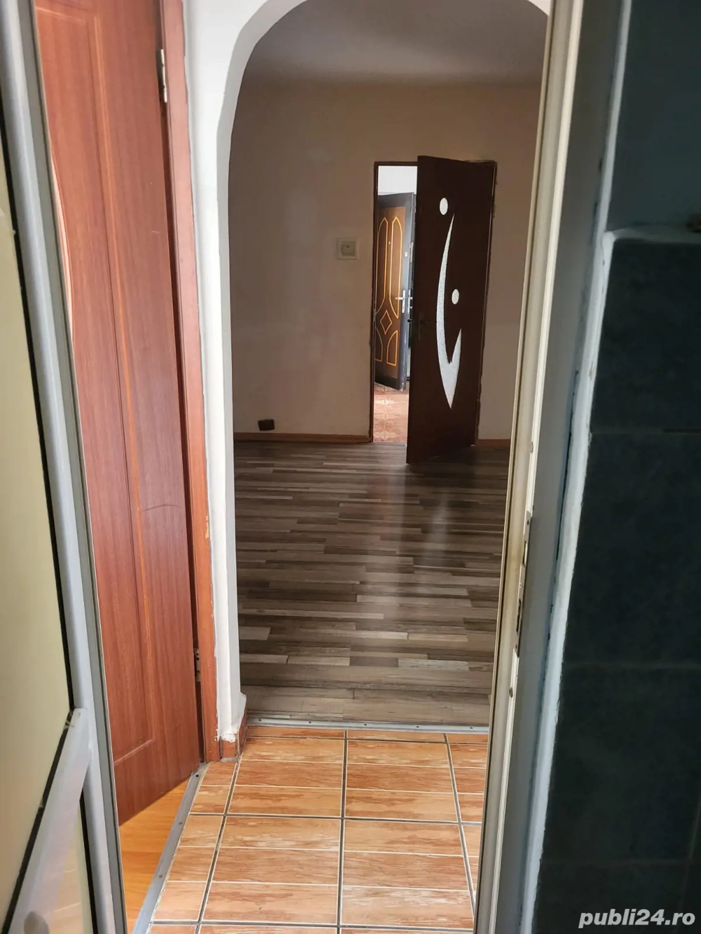Vand apartament 2 camere