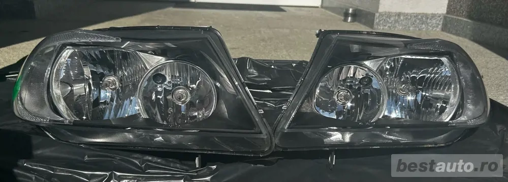 Pereche Faruri BMW Seria 3 E90 E91 Touring (2004-2012)