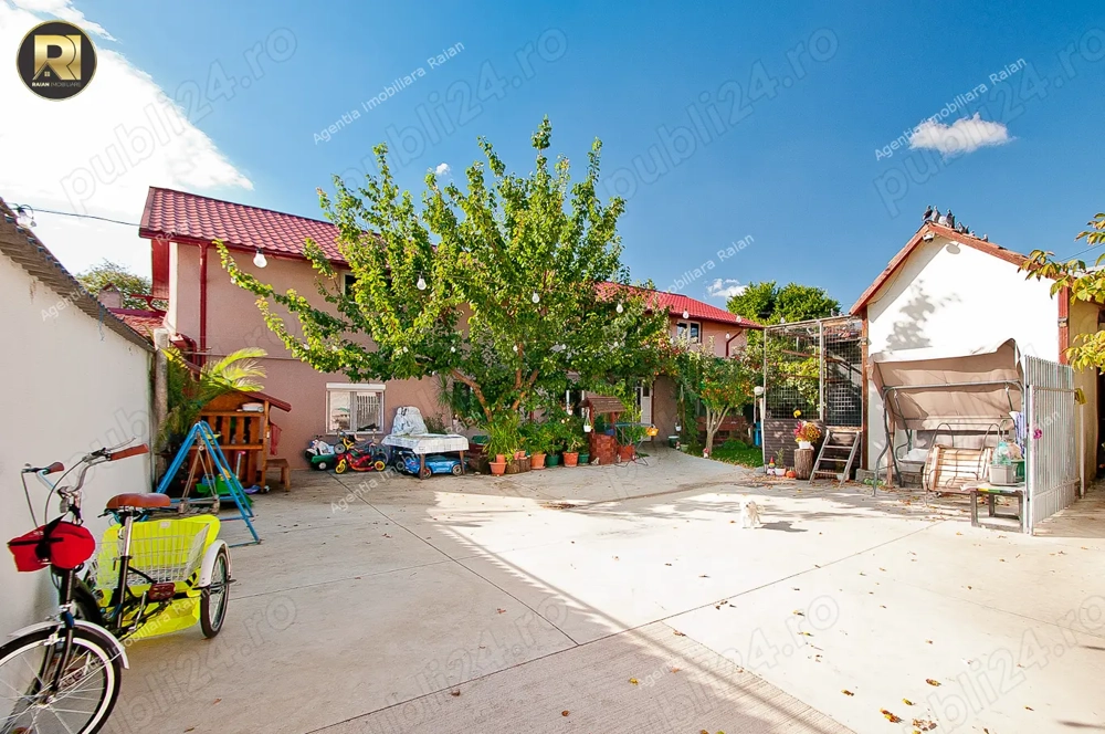 Vanzare casa in Galati, str.Traian, aproape de Shopping City, teren 370 mp