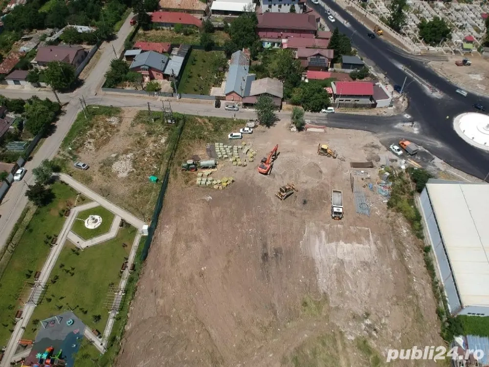 Teren 6.372 mp Afumati   colț giratoriu DN2, acces 3 strazi 