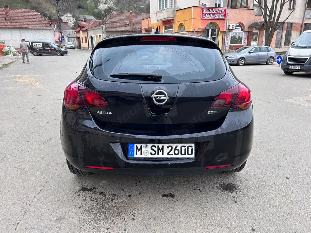 Opel Astra J 1.7 CDTI Opel Astra J 1.7 CDTI
