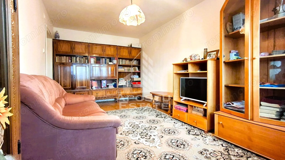 Apartament 4 camere decomandat zona Centrala