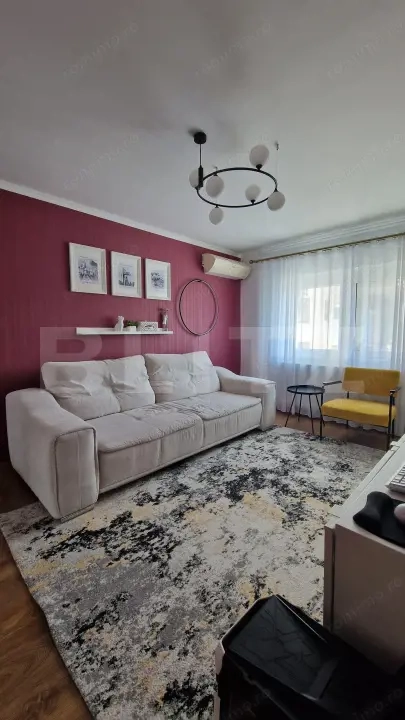 Apartament de vânzare 3 camere, 55 mp, zona Micro 17
