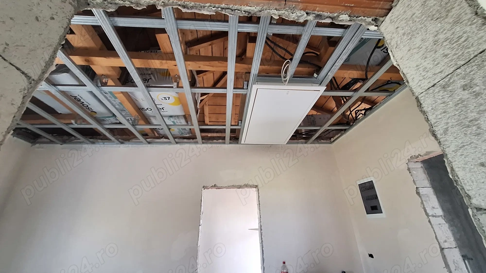 Se caută meseriași pentru finisaje interioare Se caută meseriași pentru finisaje interioare