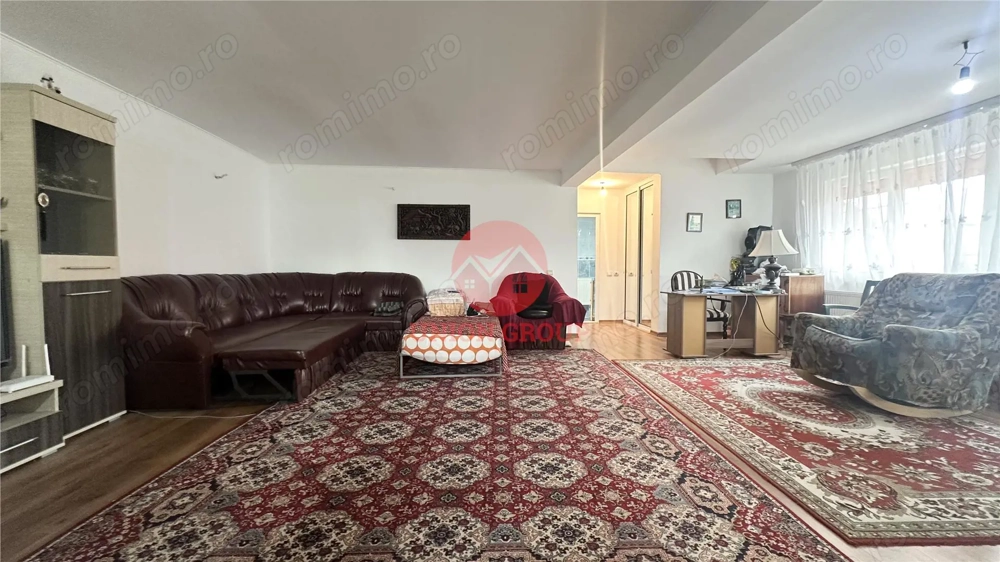 Casa de vanzare in Poiana cu Teren de 350 mp