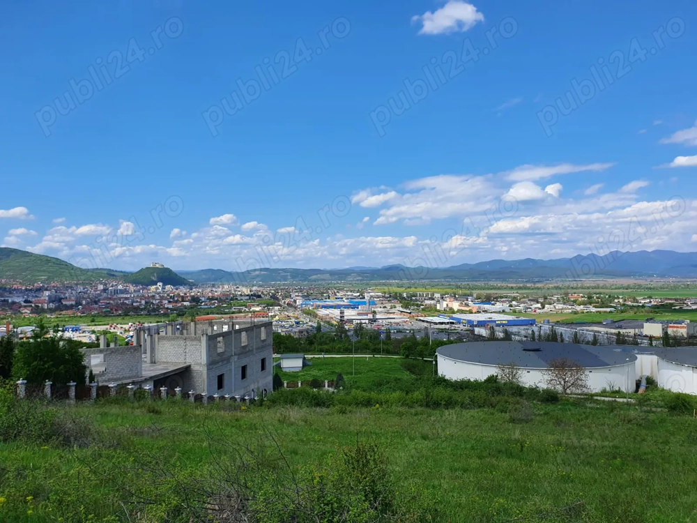 Teren in zona bazinelor de apa - Deva 700