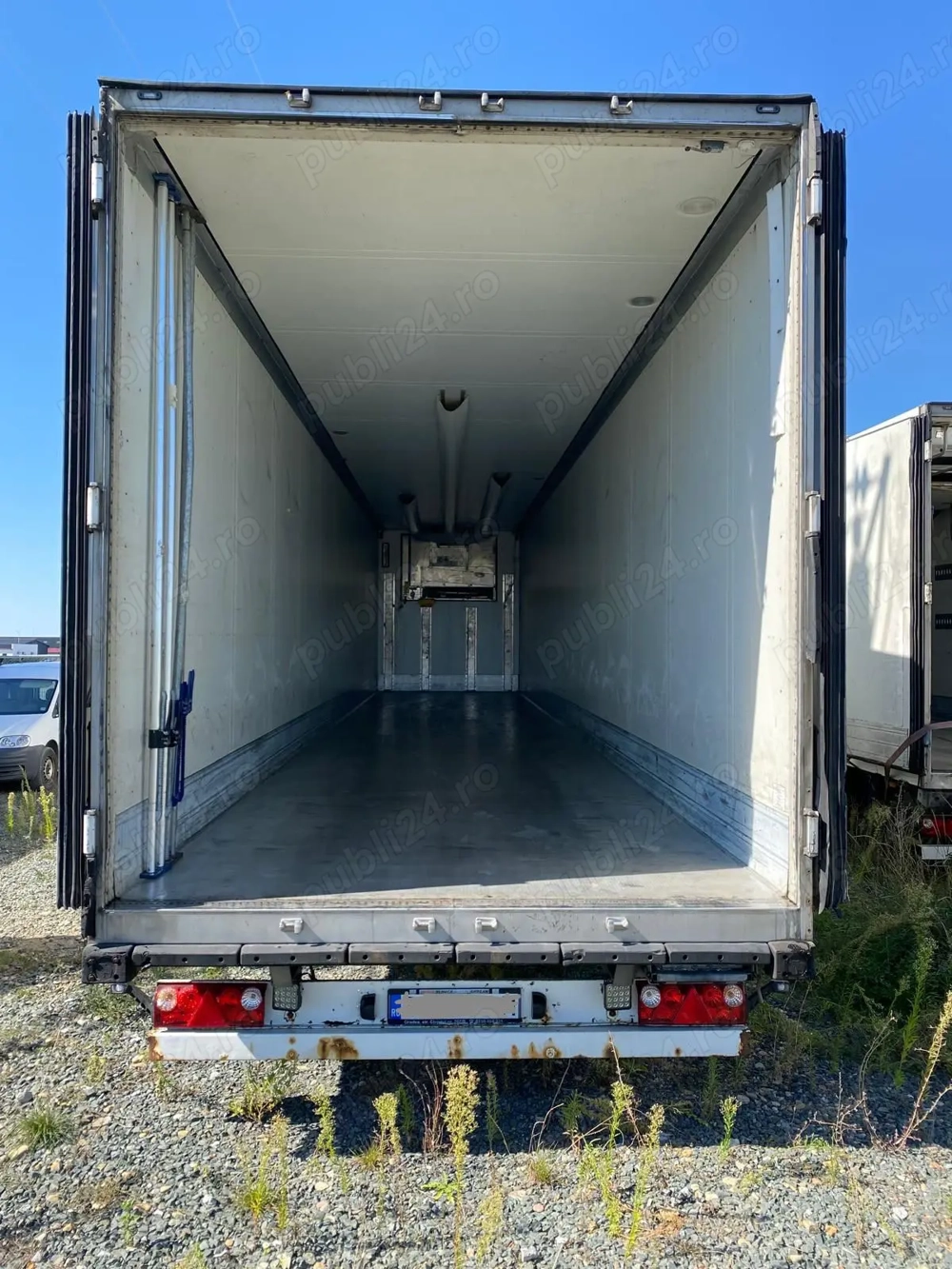 Vând semiremorcă frigorifică Schmitz mega