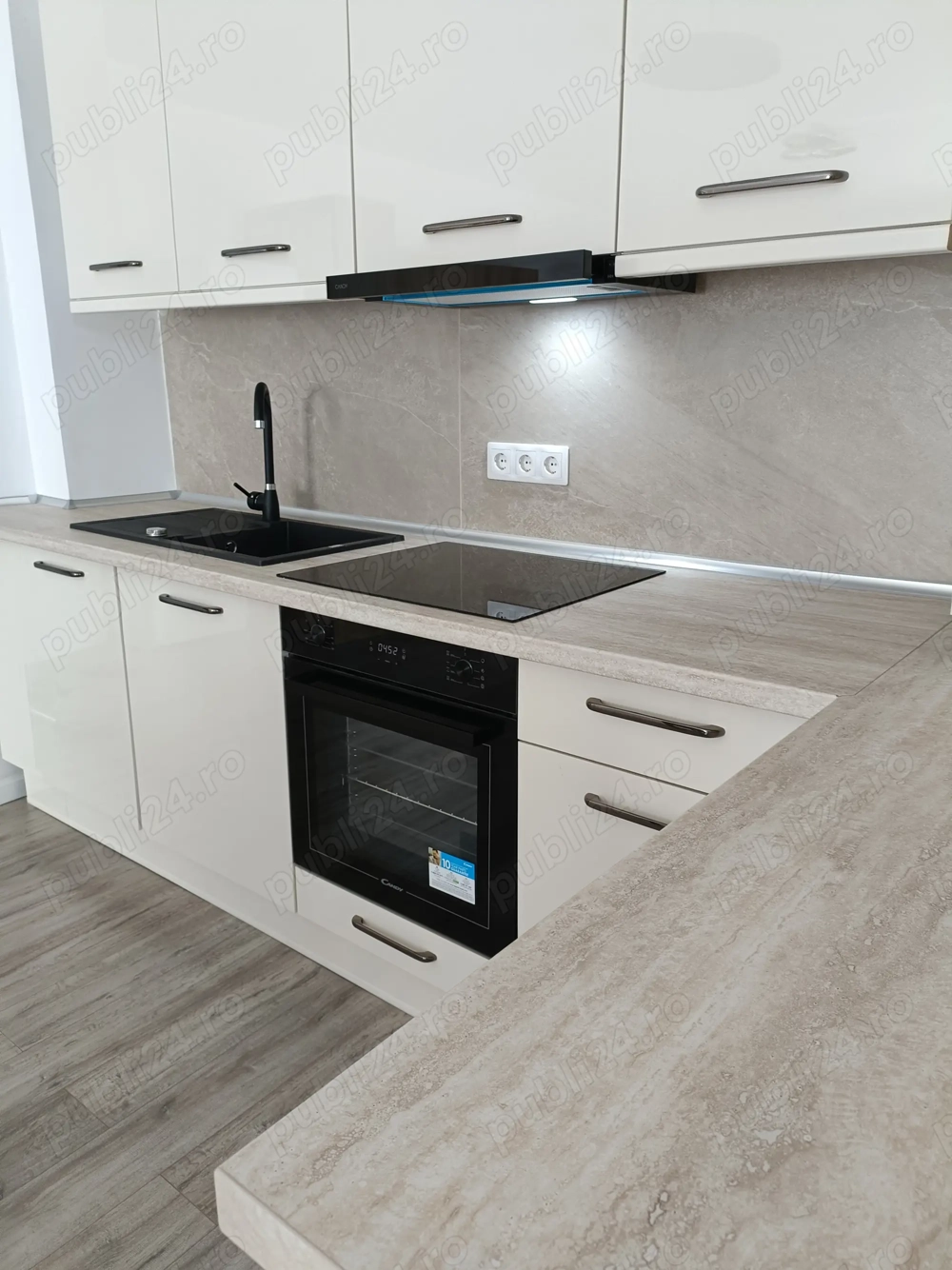 Inchiriez apartament cu garaj