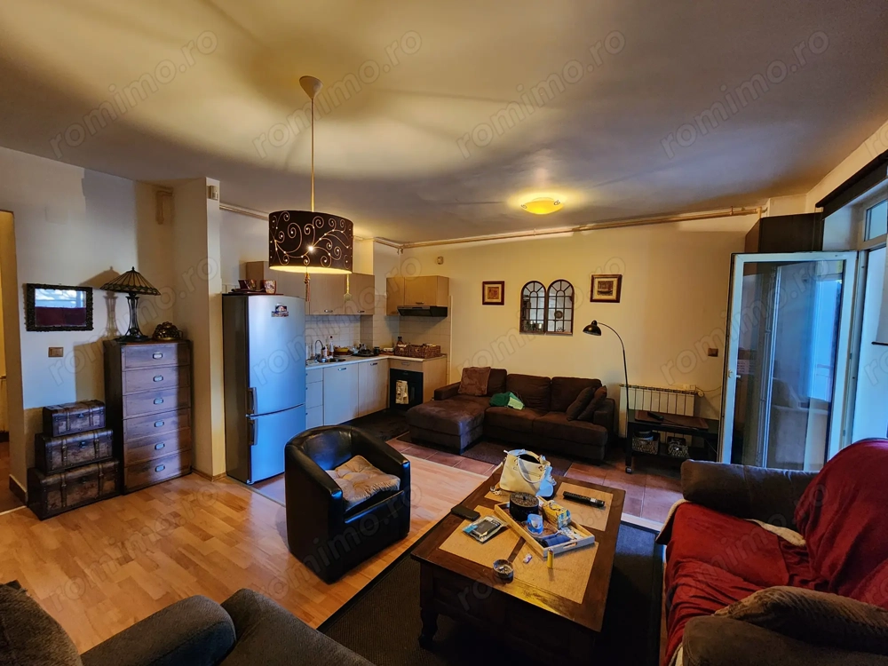 Vand apartament cu 2 camere în bloc nou comision zero proprietar 