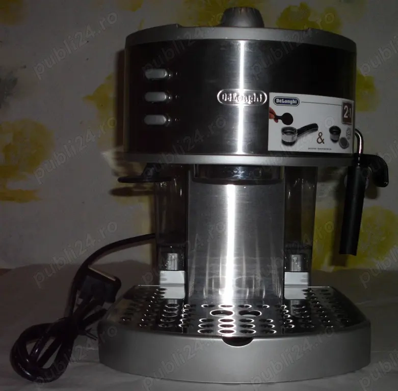 Vand expressor de cafea De LONGHI Model EC 330S