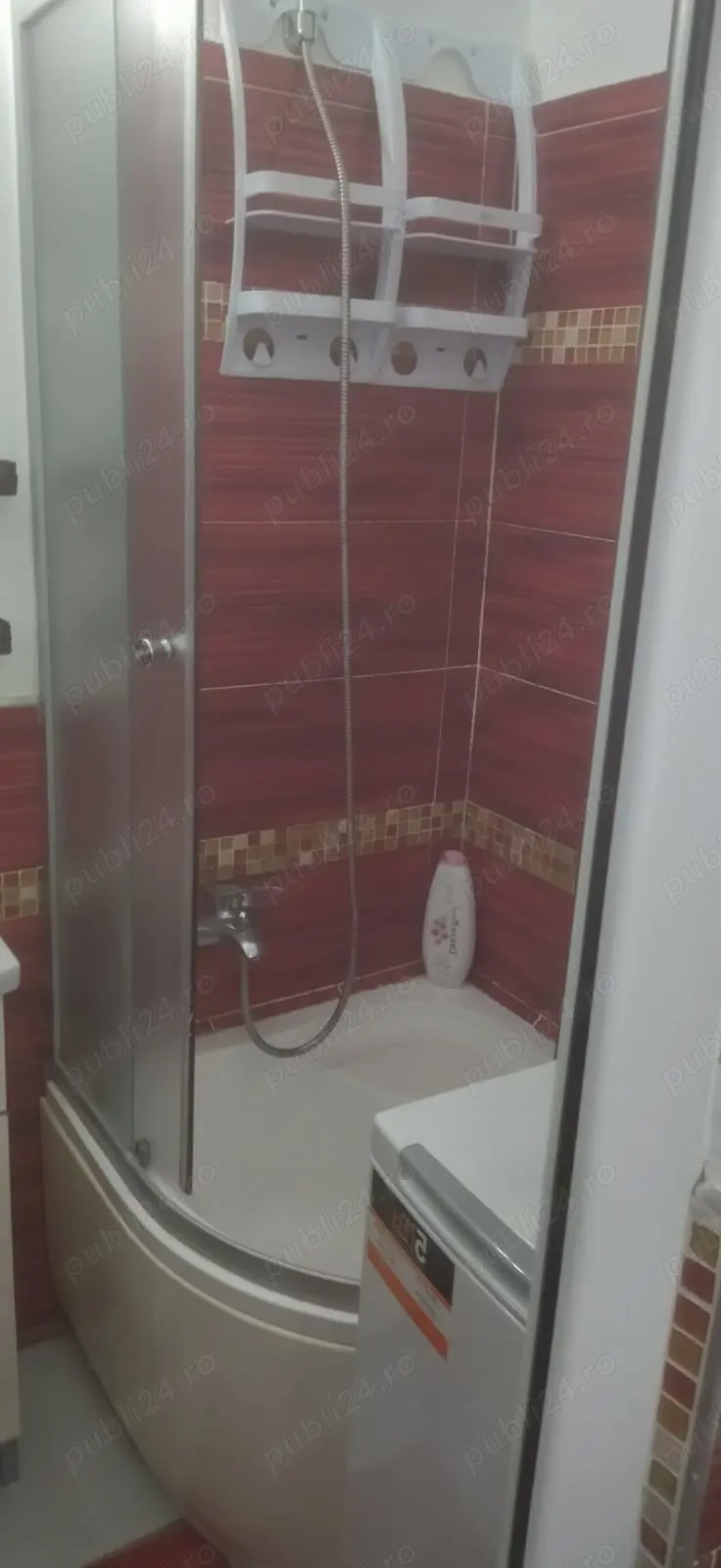 Închiriez garsonieră cf 1, zona centrala, 200Euro