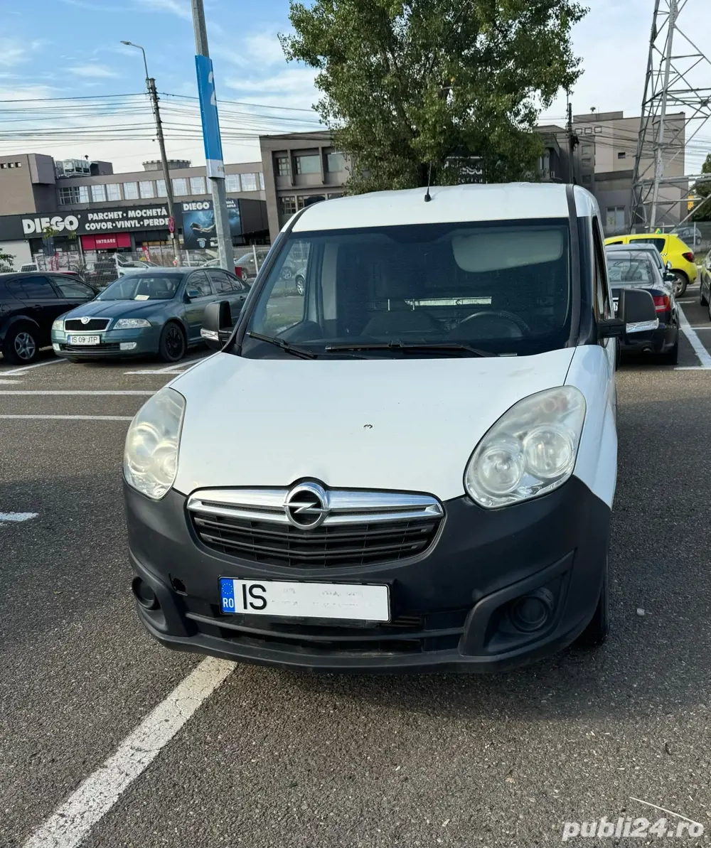 Vând Opel Combo 2016   Schimb Dacia Sandero