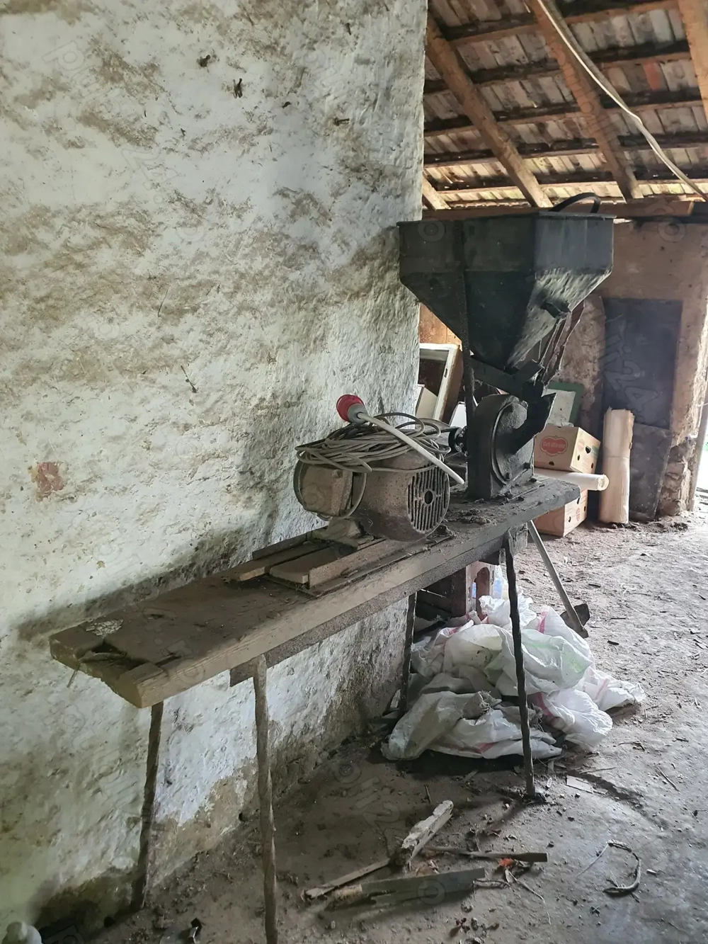 Vand moara de macinat 