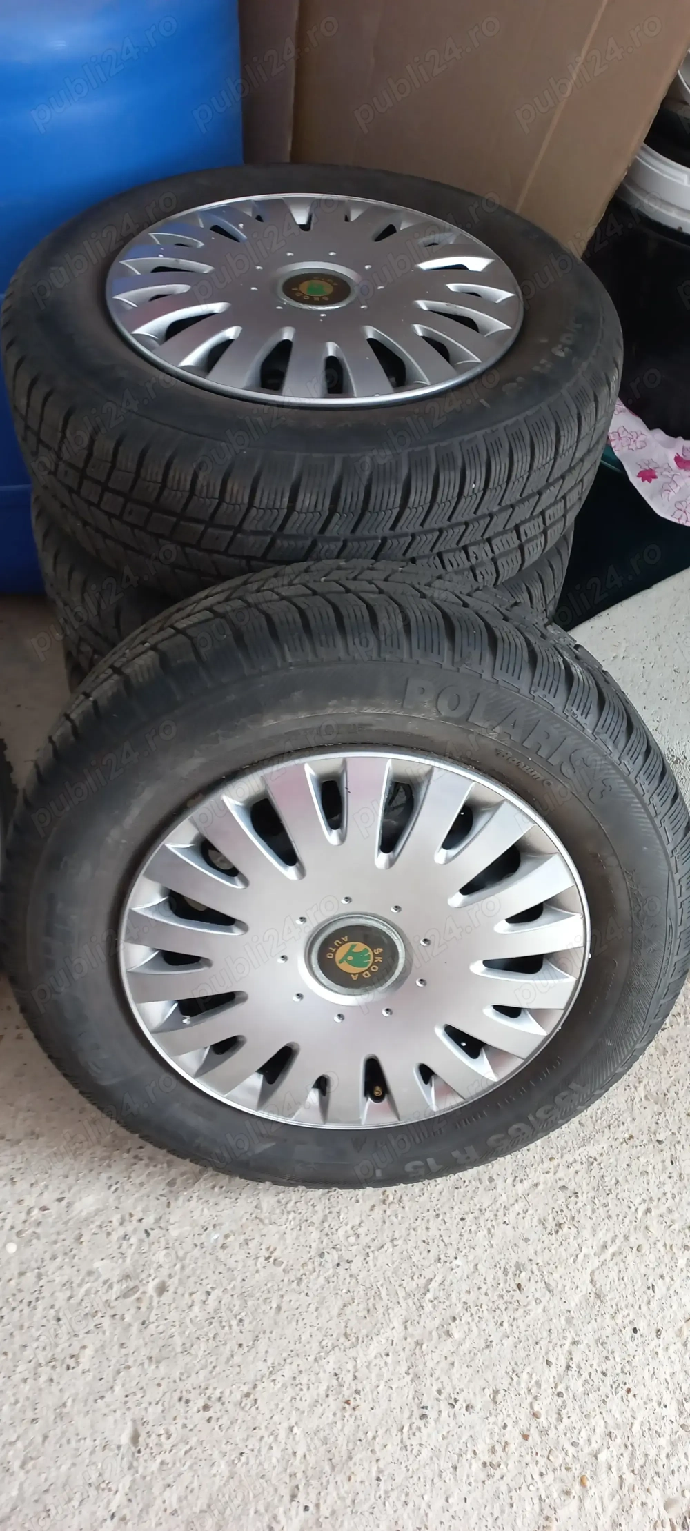 De vânzare set 4 jante otel orginale Vw echipate cu cauciucuri de iarna .