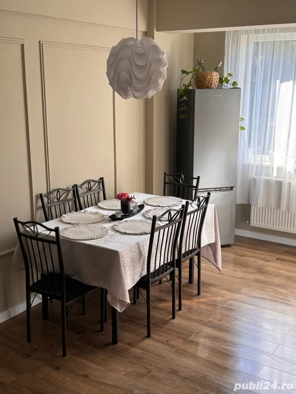 Apartament 3 camere mobilat complet, bloc nou, zona linistita