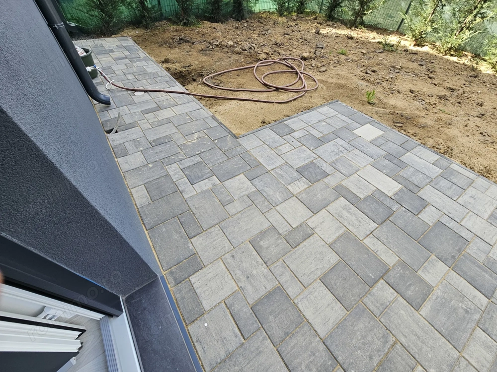 SAD la parter. Apartament cu 3 camere la Etaj si Mansarda! SAD la parter. Apartament cu 3 camere la Etaj si Mansarda!