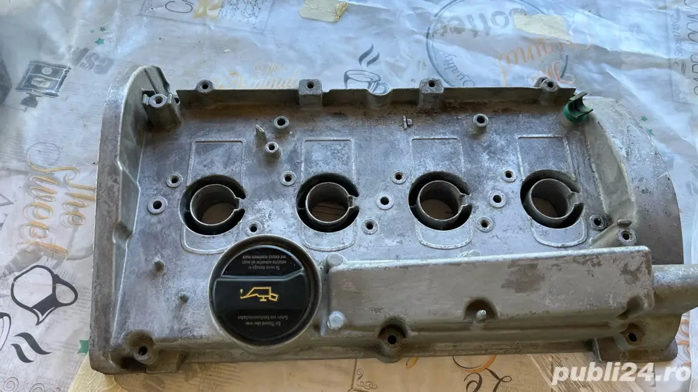 Capac culbutori Skoda Octavia 1 1.8T Vând capac culbutori original pentru motorul 1.8 Turbo 20V 