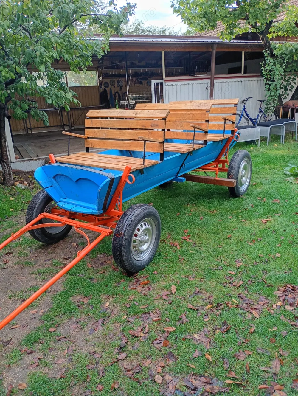 Vând căruța ponei sau 1cal