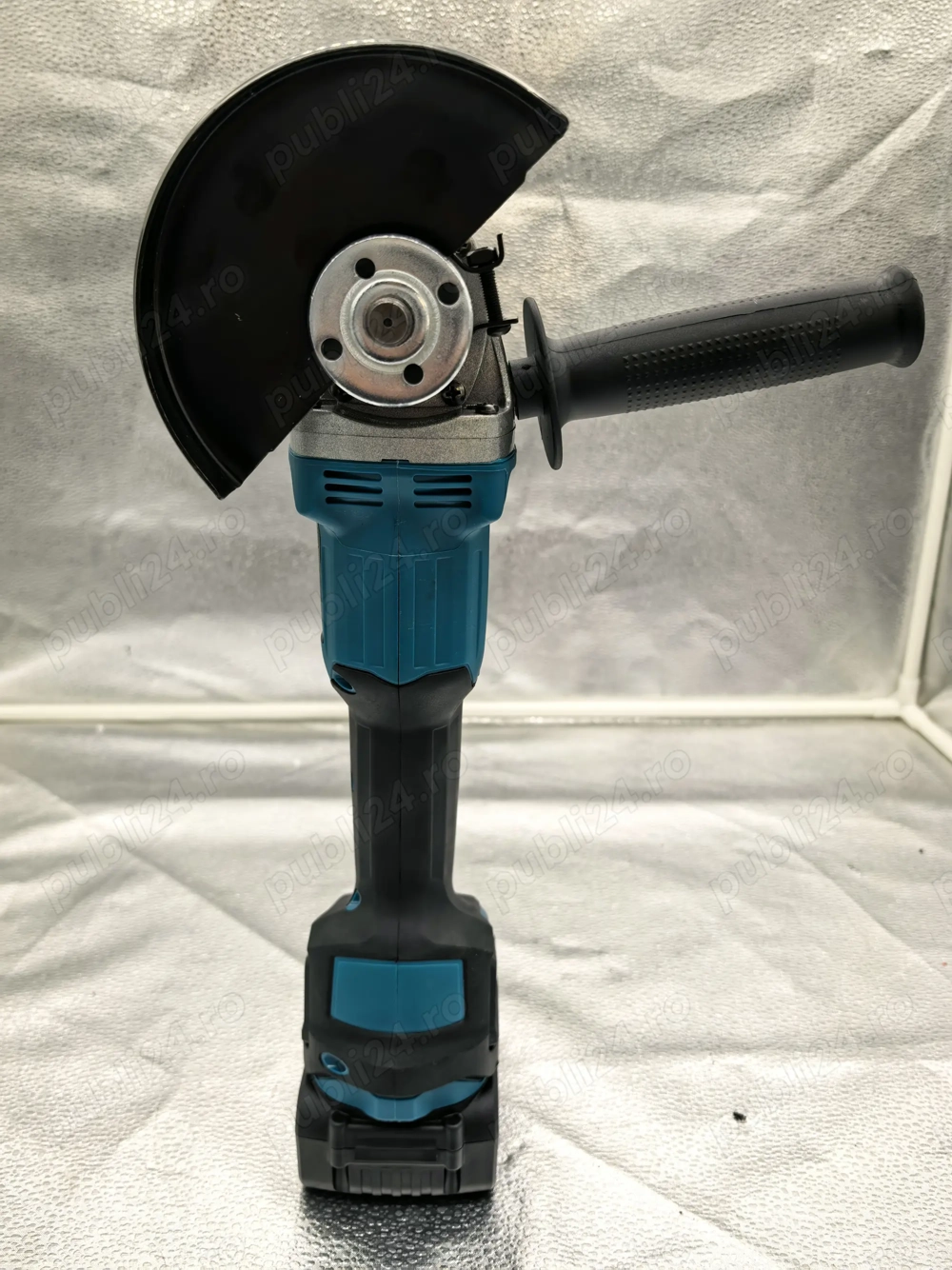 Polizor unghiular fara fir Supamaster 68V 299 lei