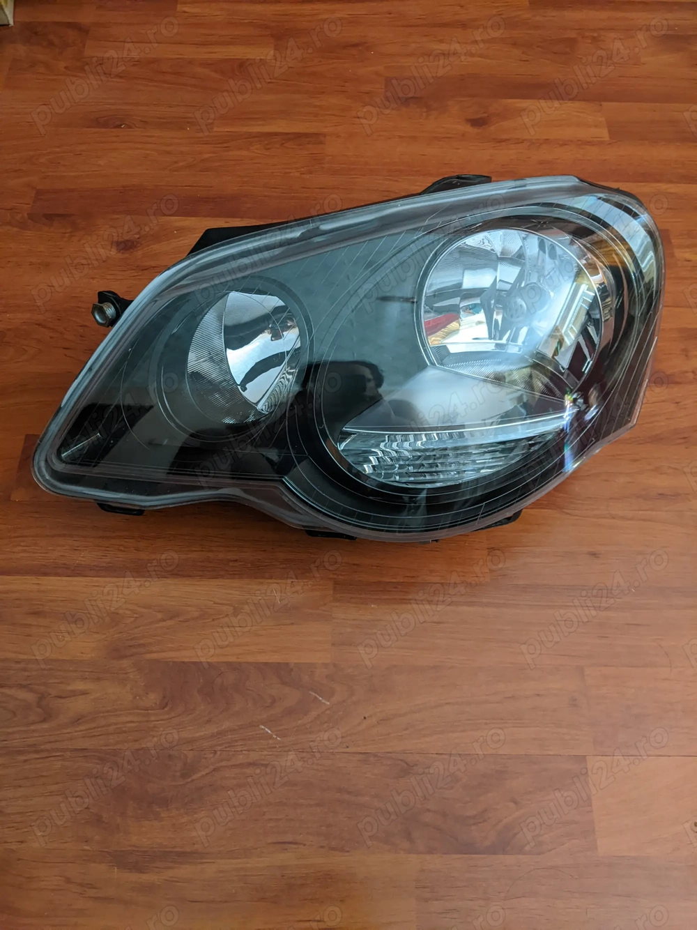 faruri impecabile pe fond negru VW Polo 9N(2005-2009)