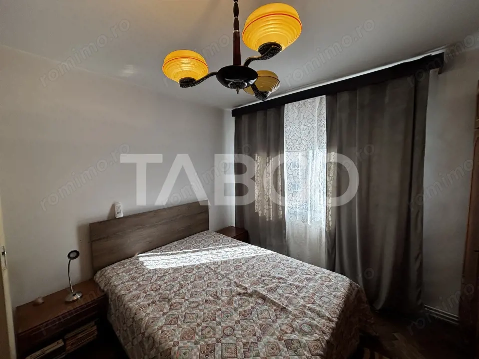 Apartament de inchiriat cu 3 camere 2 baii  mobilat utilat Strand