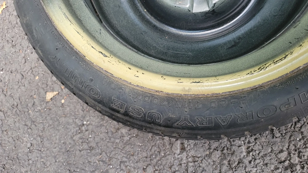 Vând rezerva slim Mazda Vând rezerva slim Mazda