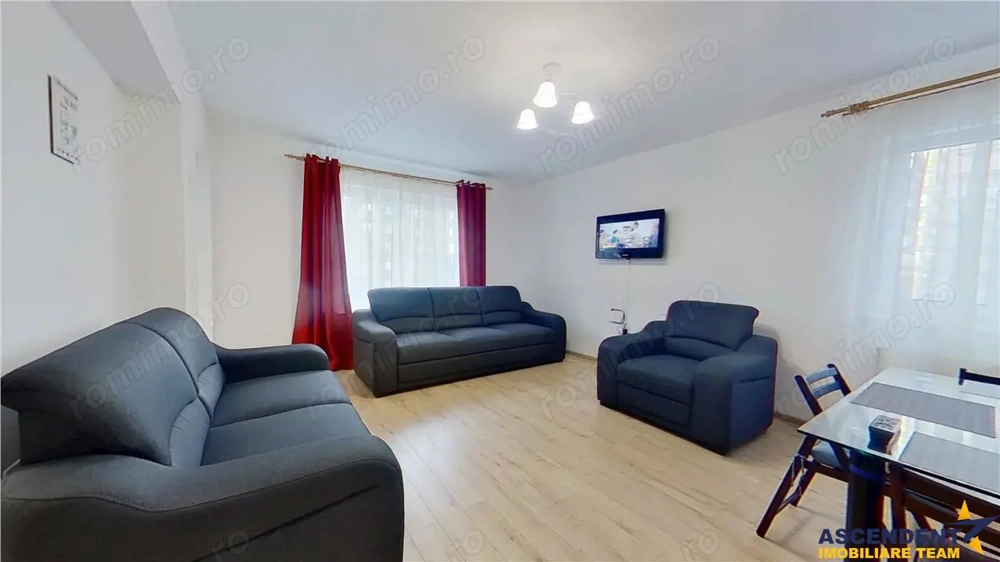 Apartament insorit,terasa cu vedere Tampa,Top City,Tractorul,aria Coresi, Brasov. Apartament insorit,terasa cu vedere Tampa,Top City,Tractorul,aria Coresi, Brasov.